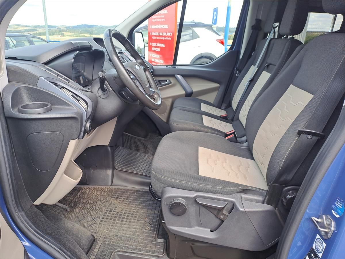 Ford Tourneo Custom, 2,0 TDCI 9.MÍST - fotka 5