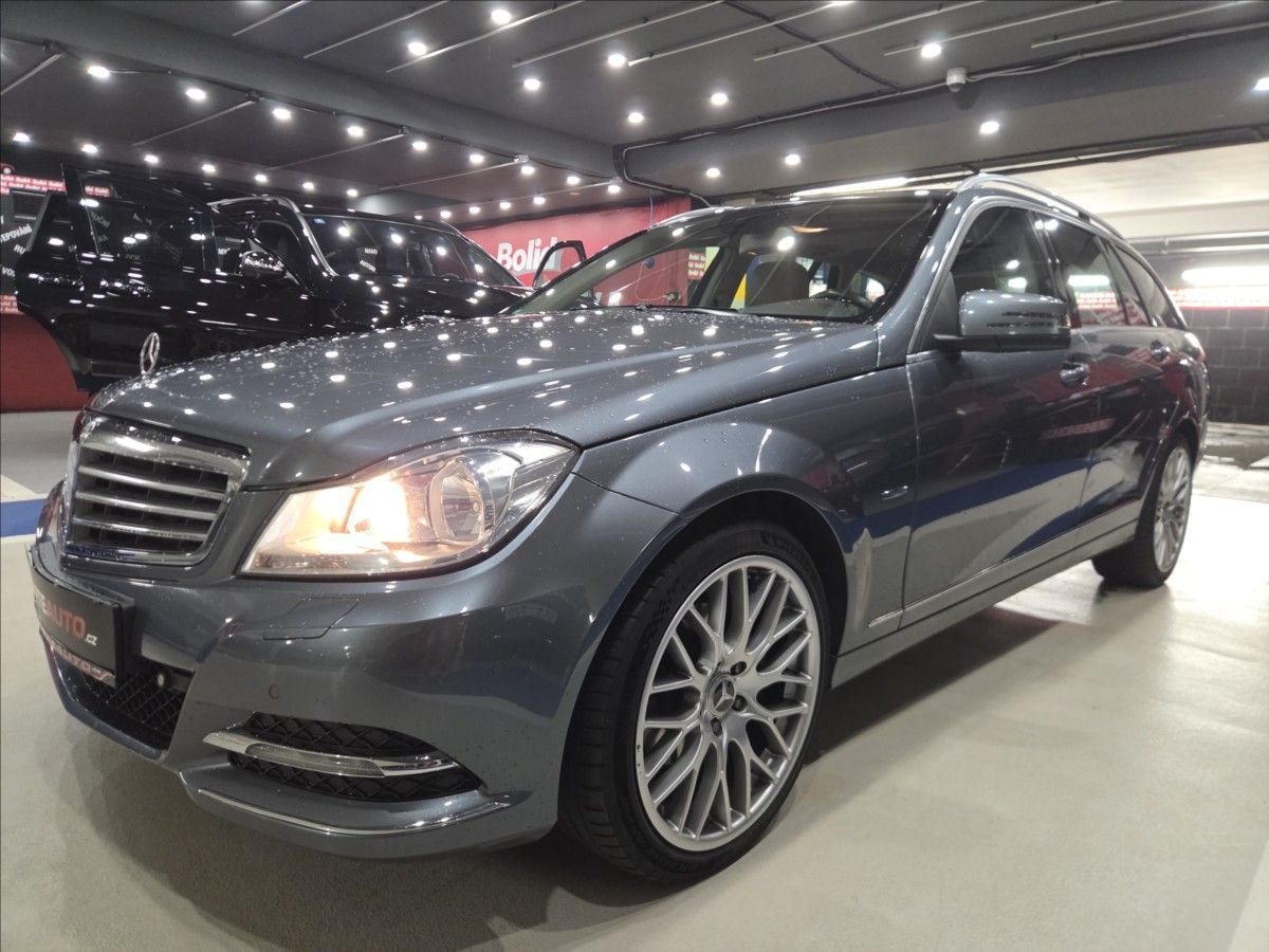 Mercedes-Benz Třídy C, 2,2 DCi Po rozvodech!  Eleganc