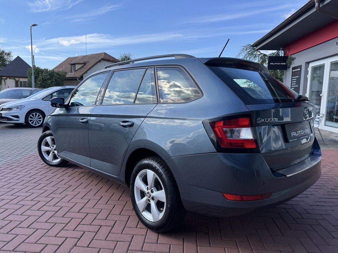 Škoda Fabia, 1.0MPi Klima Výhřev Sedadel BT - fotka 3