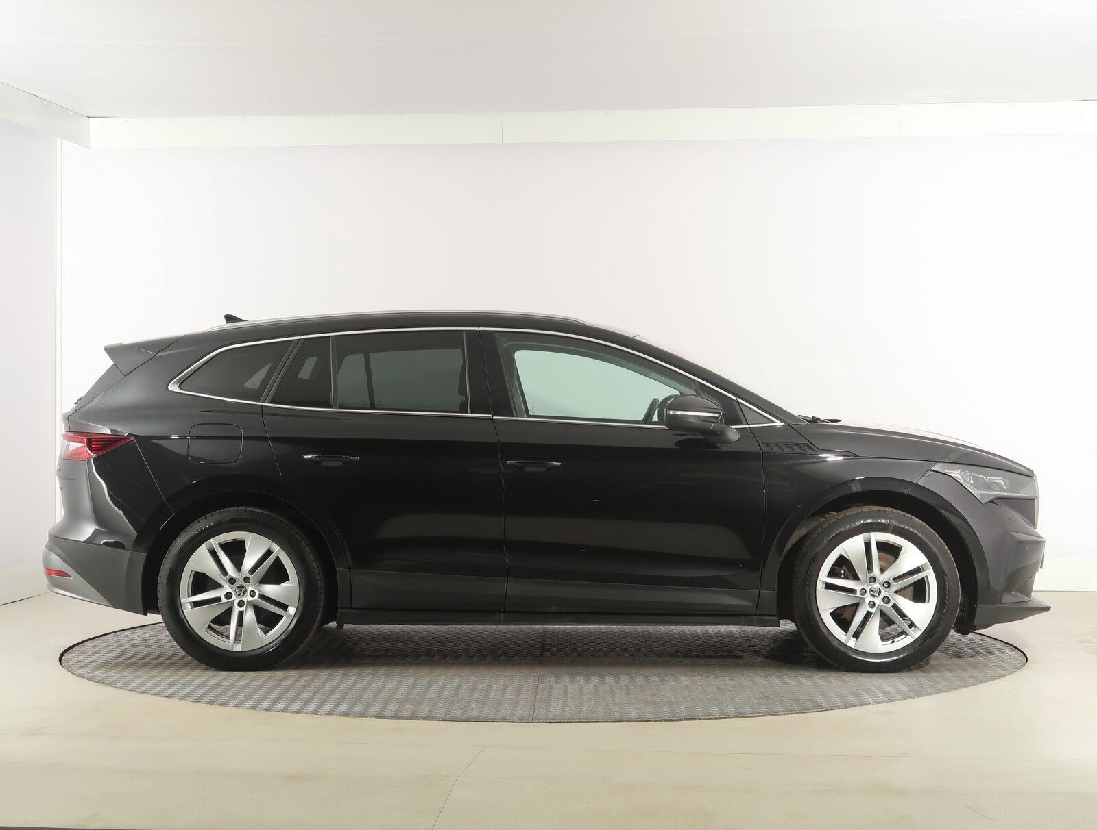 Škoda Enyaq iV, iV 80 (82 kWh), SoH 96% - fotka 6