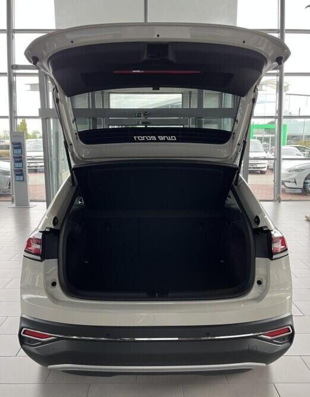 Volkswagen Taigo, Love 1.0 TSI DSG  85 kW - fotka 6