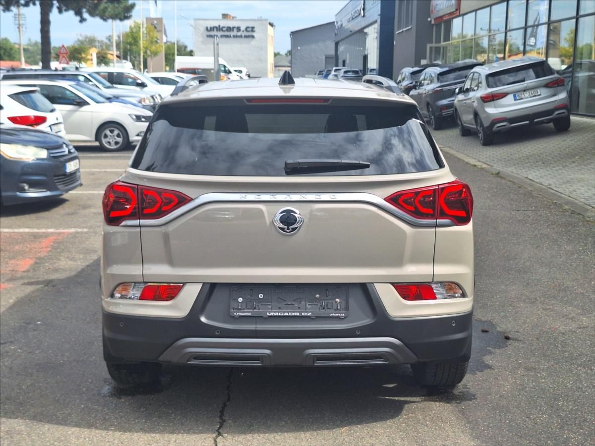 SsangYong Korando, 1,5 GDI 4WD  ČR+ventil.sedaček - fotka 5