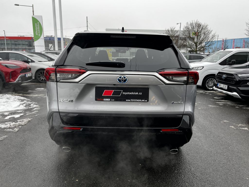Toyota Rav4, 2.5 Plug-in Hybrid ODBĚR IHNED - fotka 5