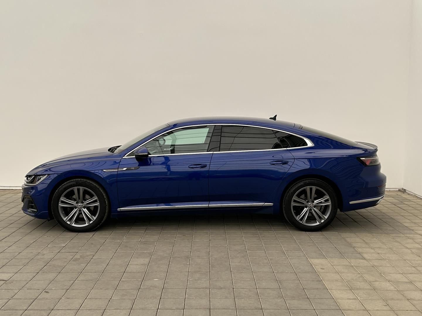 Volkswagen Arteon, 2.0TDi 147kW R-Line - fotka 2