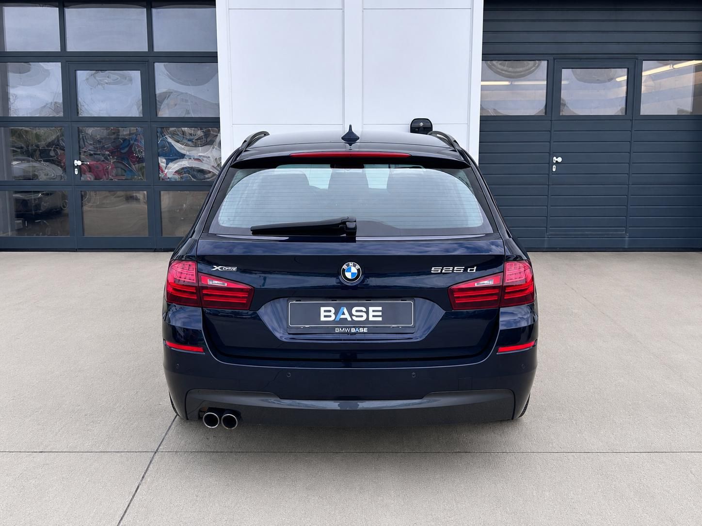 BMW Řada 5, 525d xDrive M-Sport Touring - fotka 5