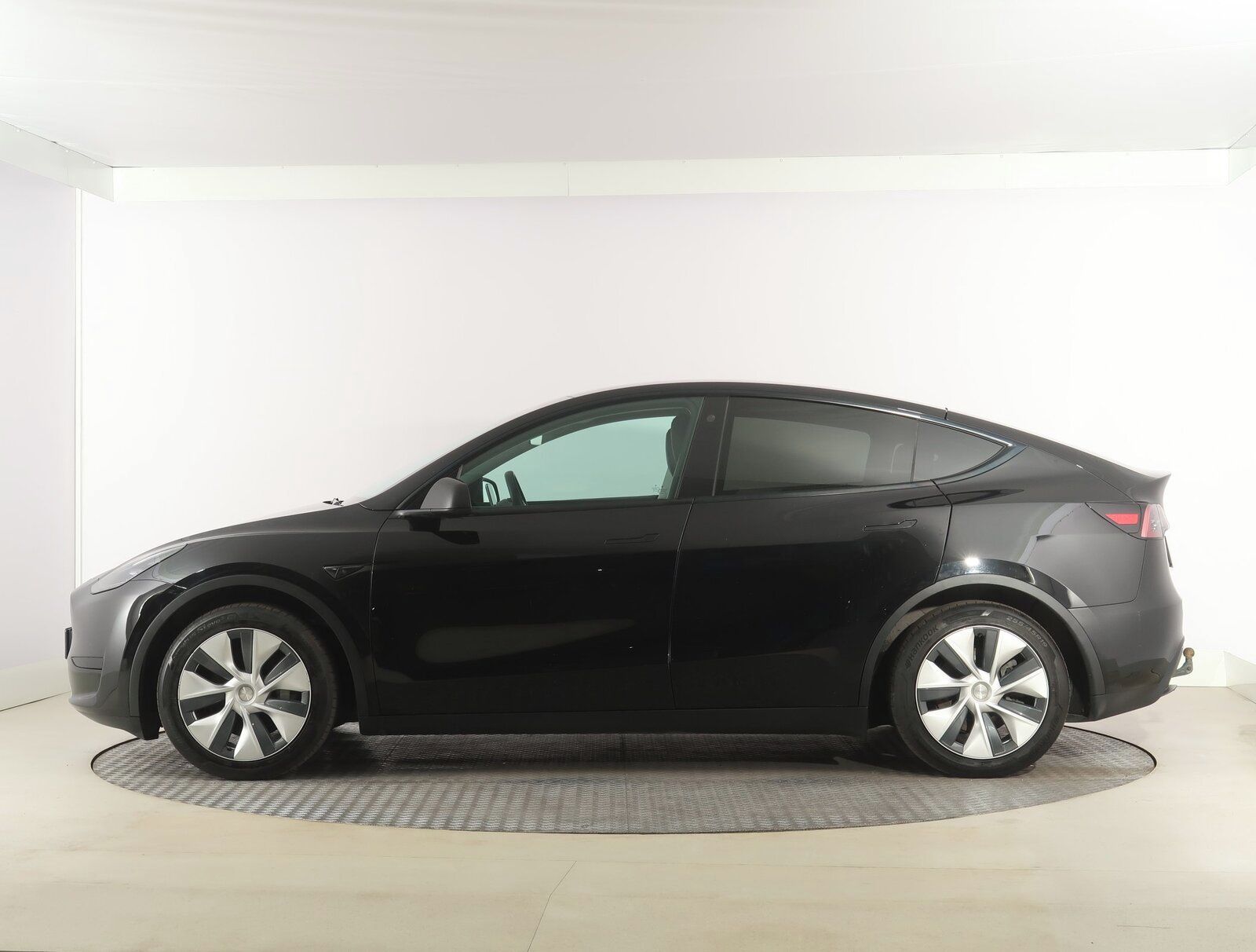 Tesla Model Y, RWD LFP 60kWh, Automat, Kůže - fotka 3