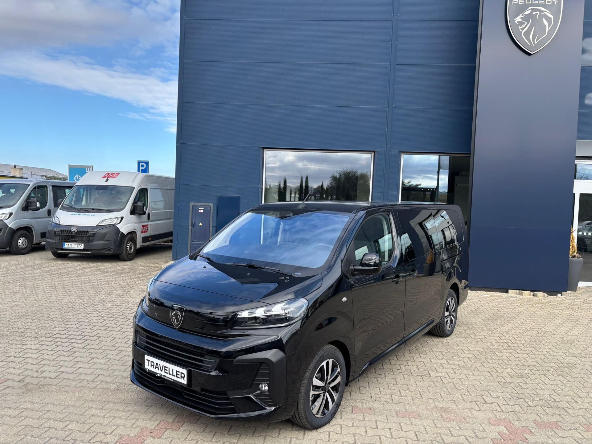 Peugeot Traveller, Active L3 2.2 BlueHDi 150 MAN6 - fotka 3