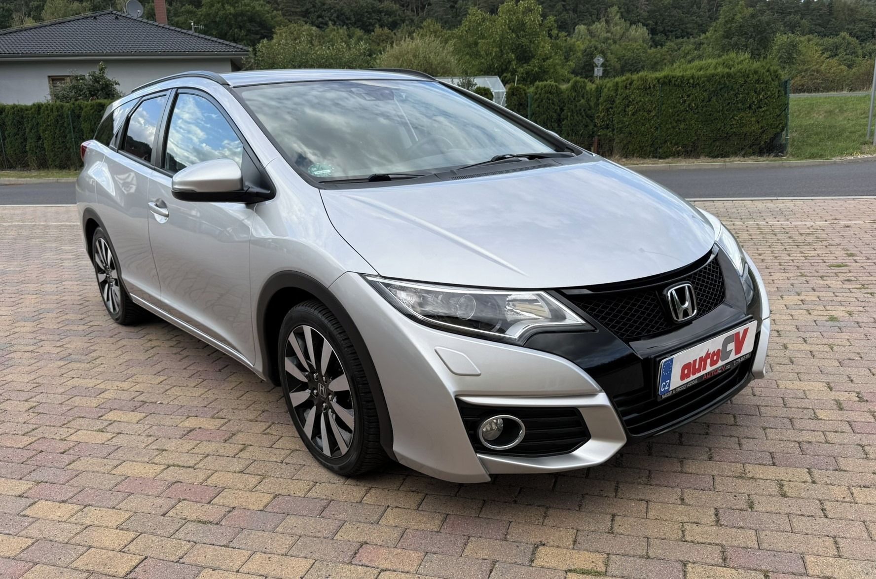 Honda Civic, IX TOURER 1.8 i-VTEC 104kW - fotka 5