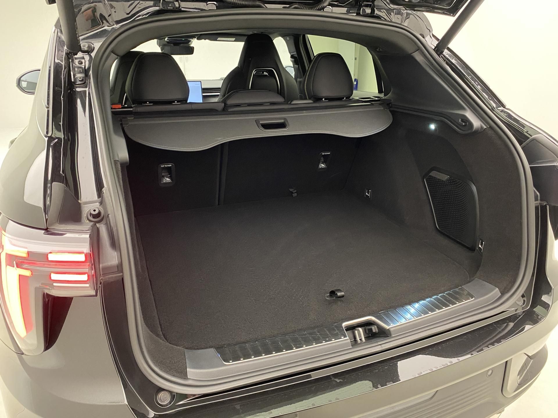 Lynk & Co 01, MORE PHEV AUT CZ 1.maj - fotka 6