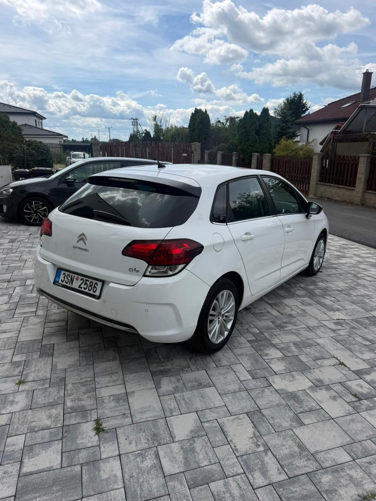 Citroën C4, 1.6 HDi 75 kW - fotka 4