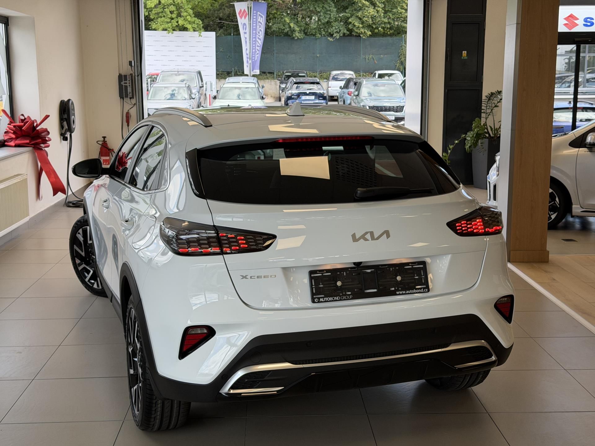 Kia XCee´d, 1,6 T-GDi 7DCT STEEL EDITION - fotka 4