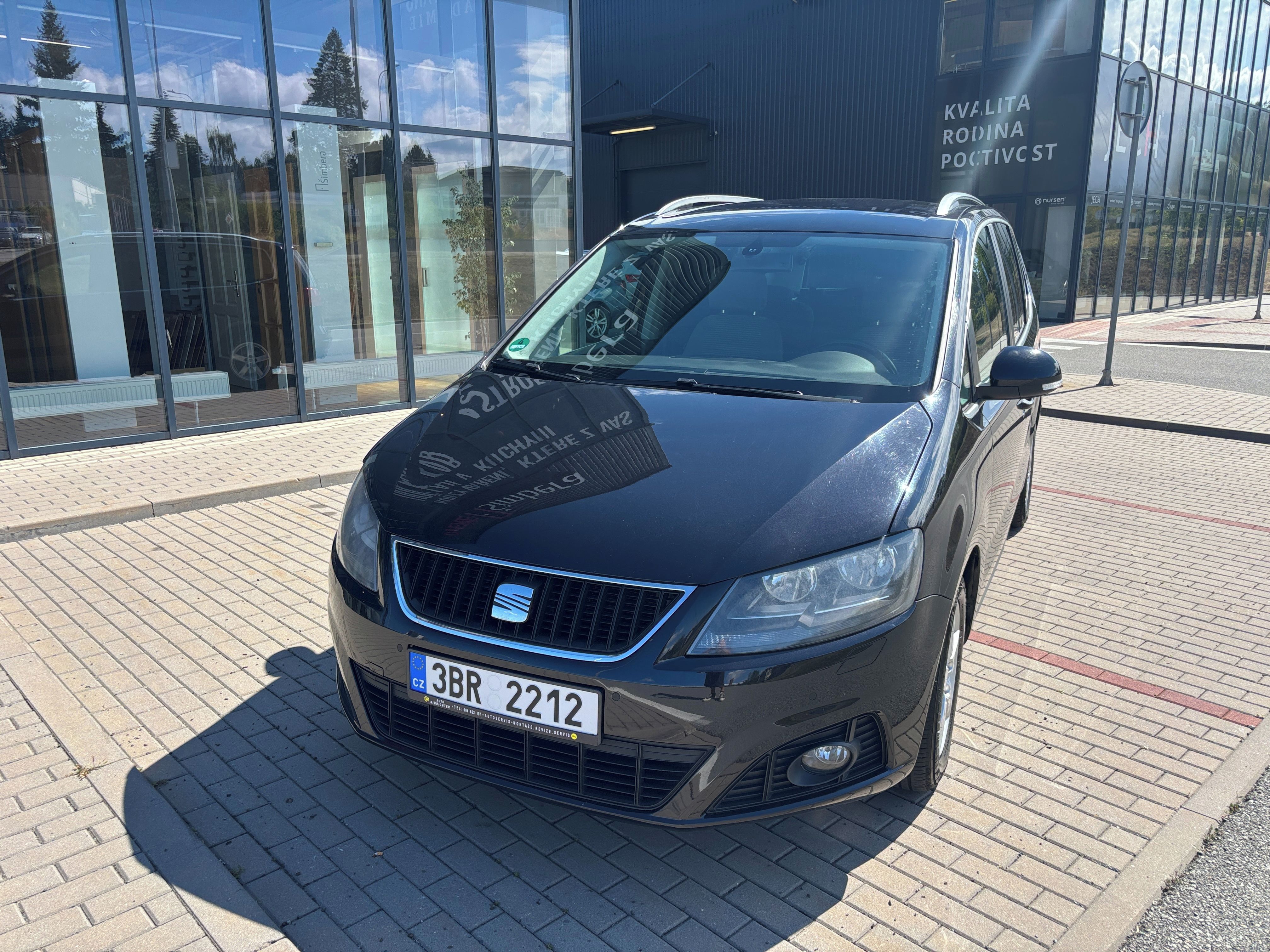 Seat Alhambra, 2.0TDi 103kW 7míst - fotka 3