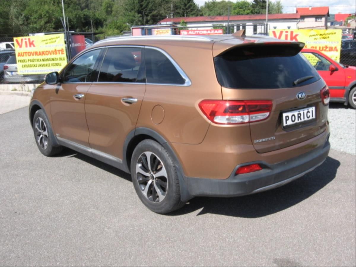 Kia Sorento, 2,2 TCi 4WD dynamics - fotka 4