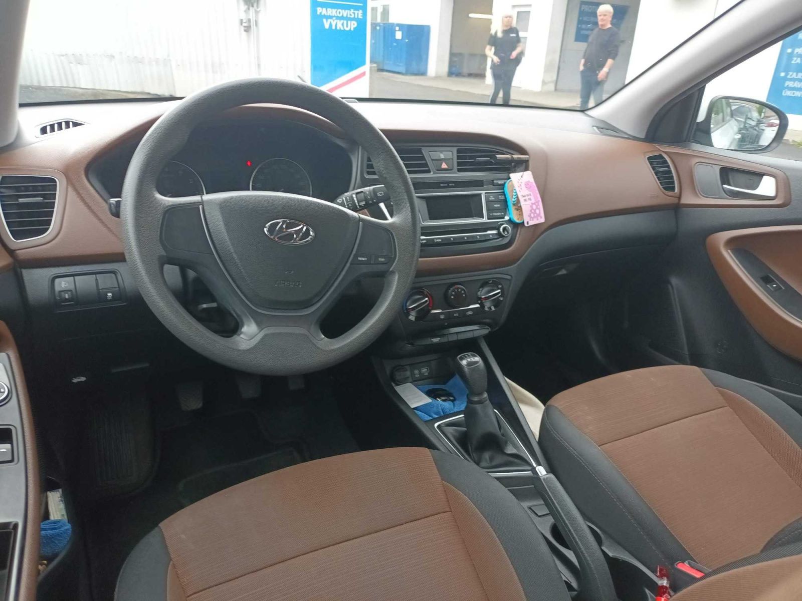 Hyundai i20, 1.2, ČR,1.maj, Serv.kniha - fotka 3