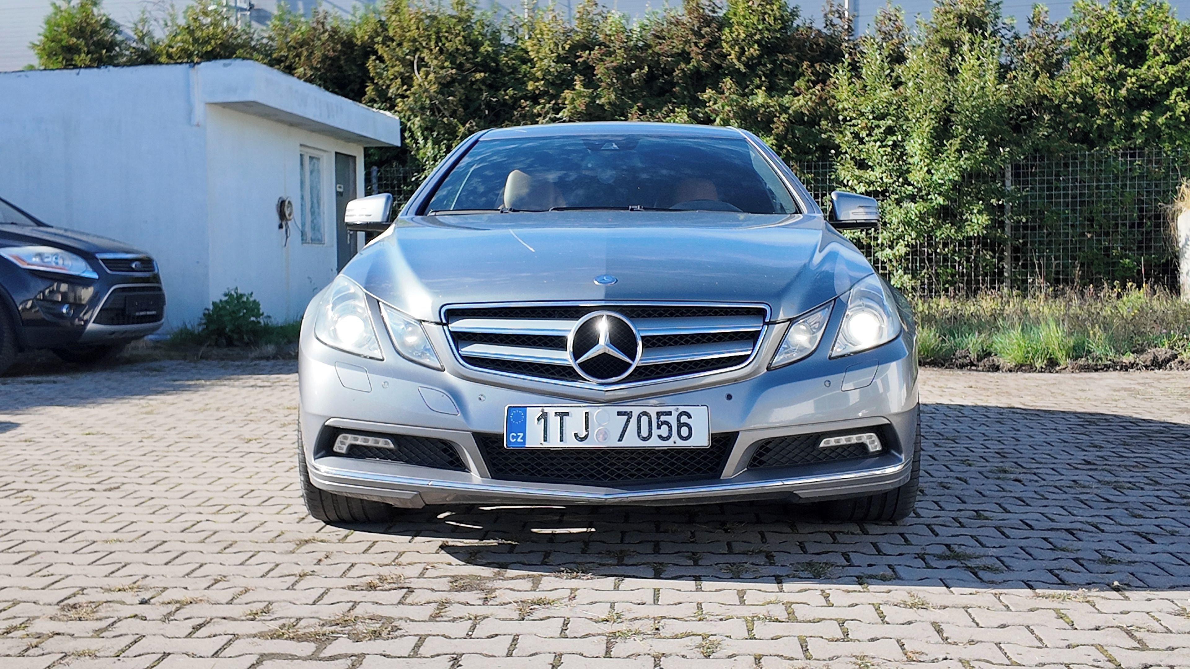 Mercedes-Benz Třídy E, W207 250CDI KUPE - fotka 5