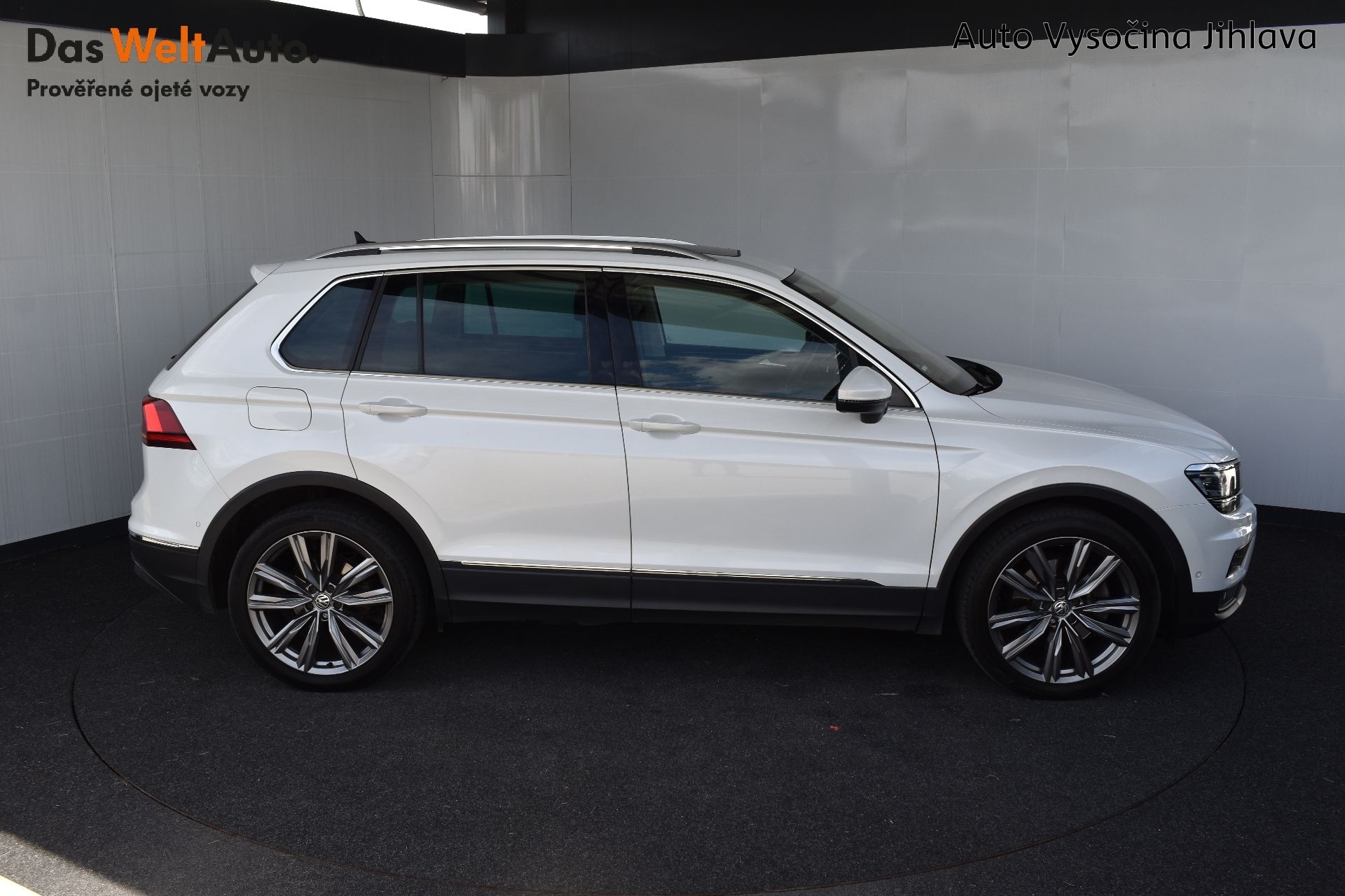 Volkswagen Tiguan, 2.0TDI 140kW 4x4,tažné,Matrix - fotka 6