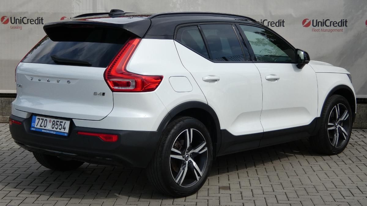 Volvo XC40, B4 AWD R-Design - fotka 3