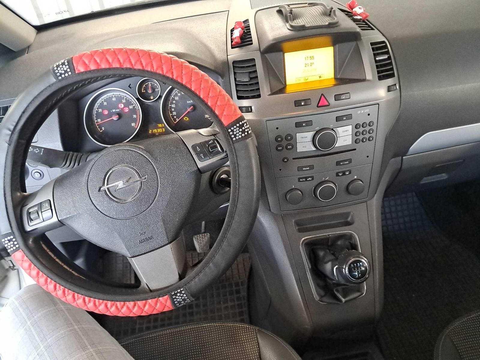 Opel Zafira, 1.6 CNG ecoFlex, 7 míst, Klima - fotka 3