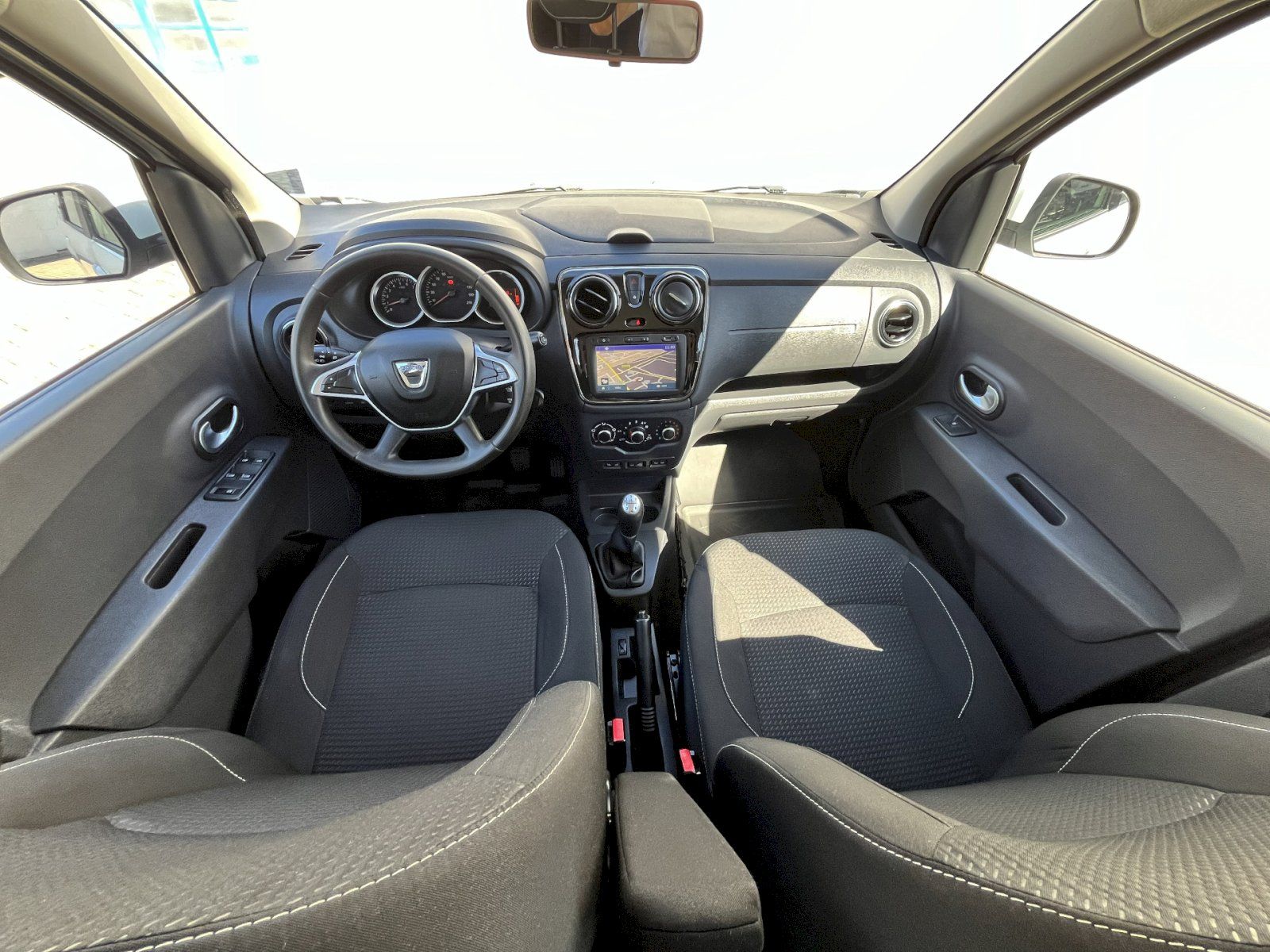Dacia Lodgy, 1,6SCe 75 kW Arctica 7 míst LP - fotka 5