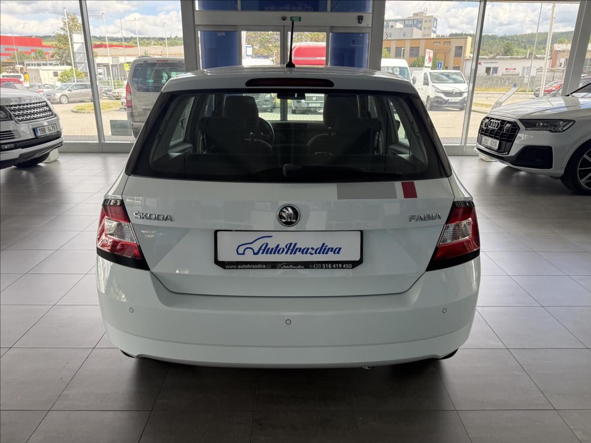 Škoda Fabia, 1,2   Red & Grey,1MAJ,SERVISKA - fotka 5