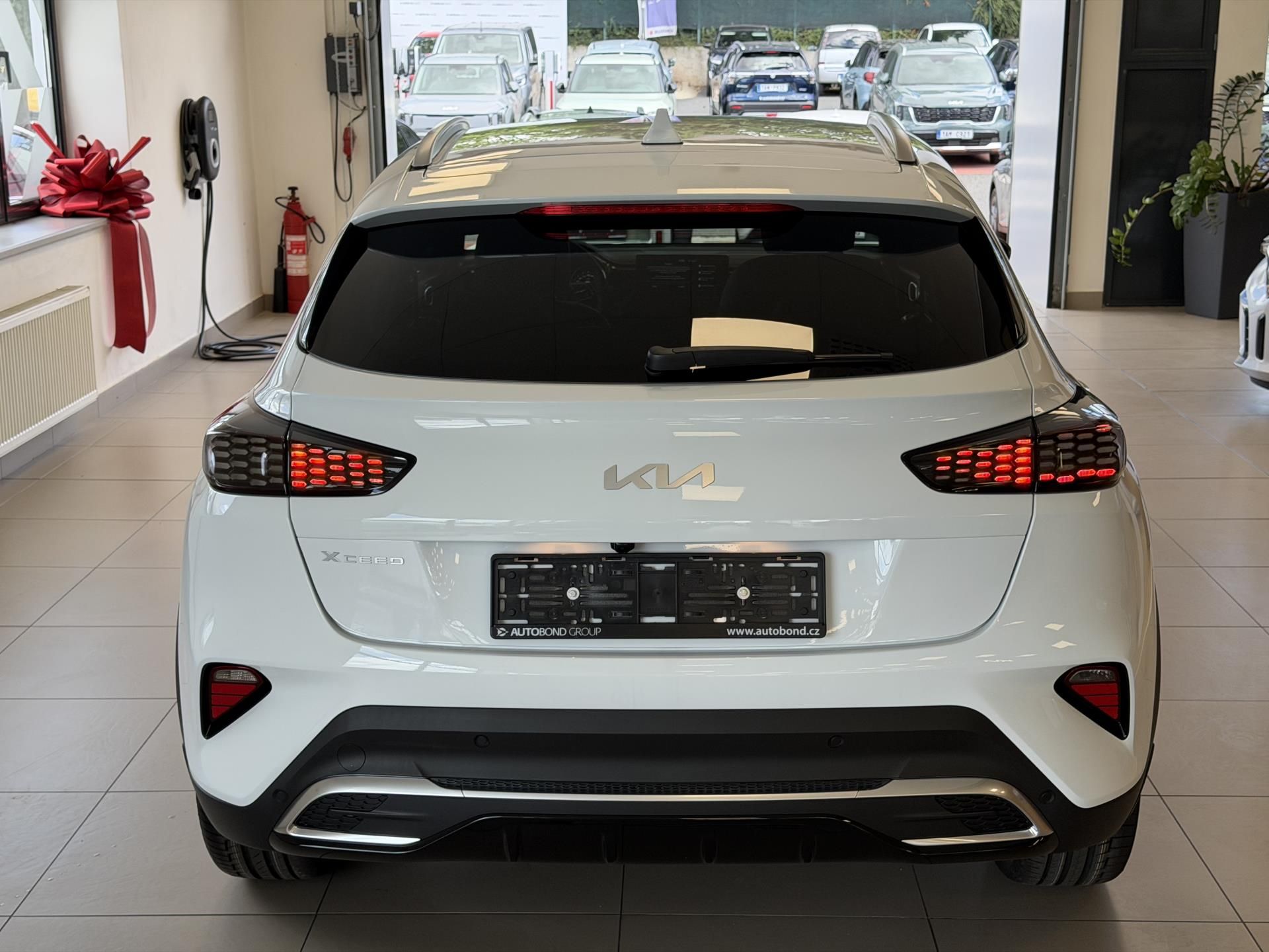 Kia XCee´d, 1,6 T-GDi 7DCT STEEL EDITION - fotka 3