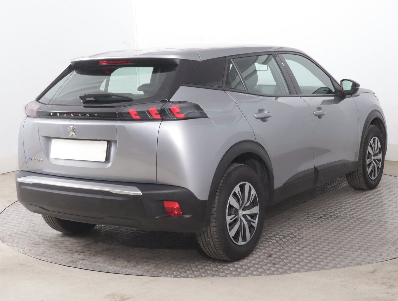 Peugeot 2008, 50 kWh, Active Pack, Automat - fotka 5