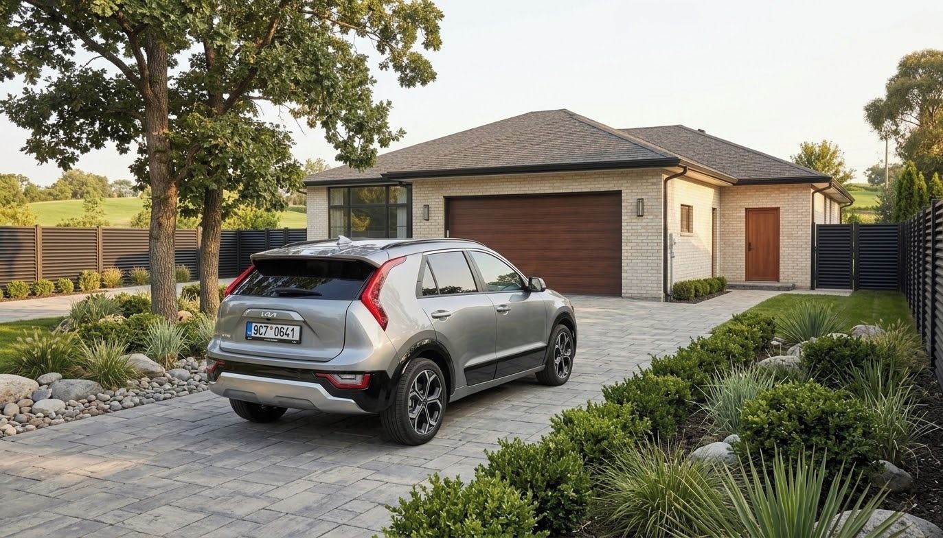 Kia Niro, Premium,Po servisu, Záruka - fotka 3