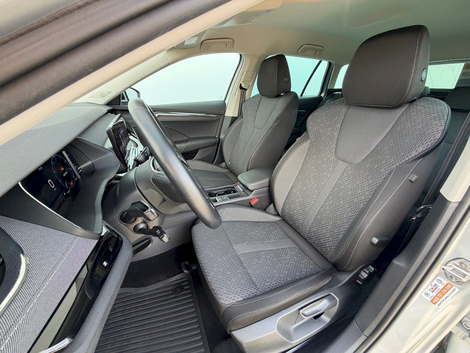 Škoda Octavia, Combi 1.5 TSI 110kW Style Plus - fotka 6
