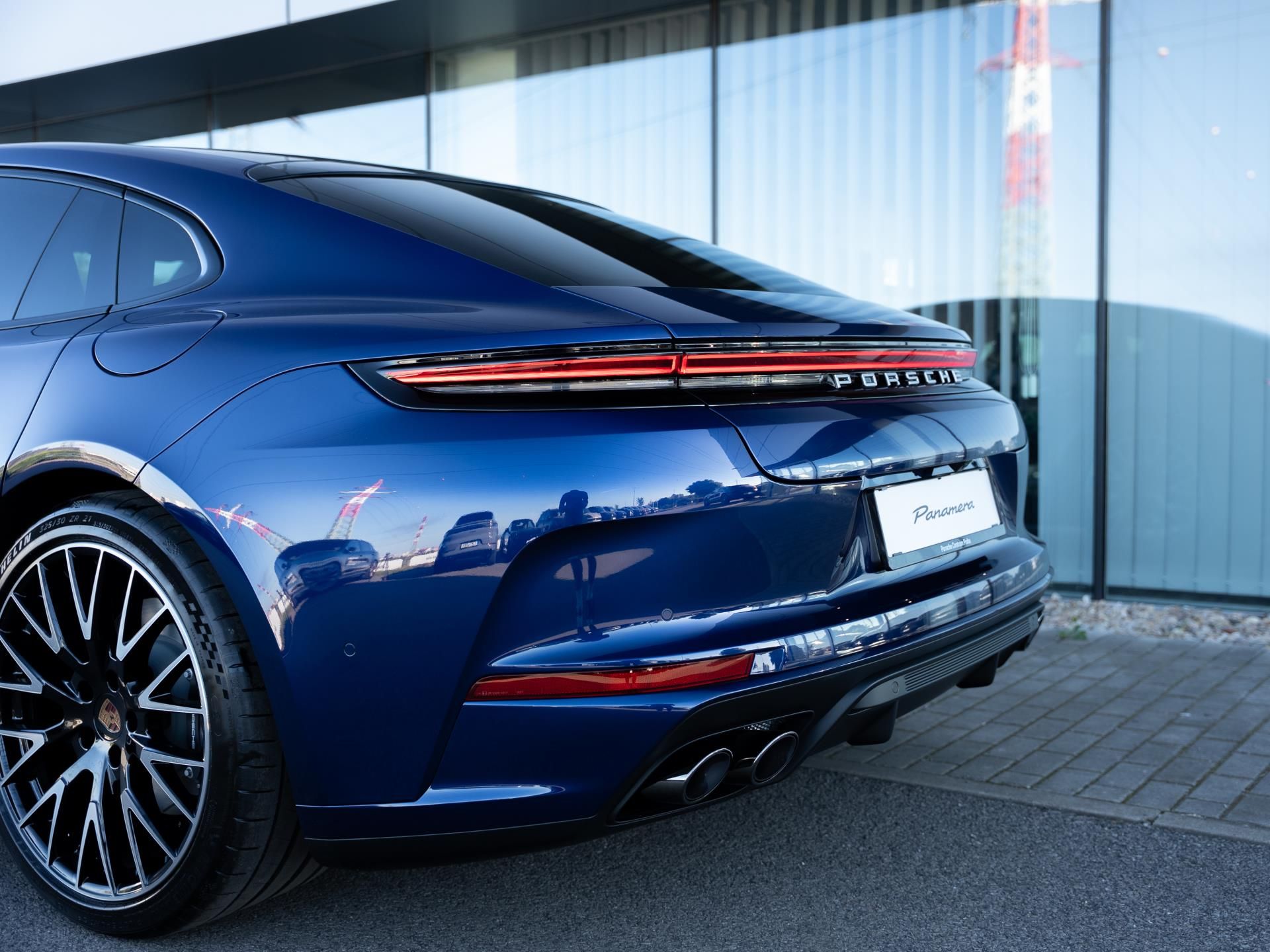 Porsche Panamera, 4 E-Hybrid - fotka 6