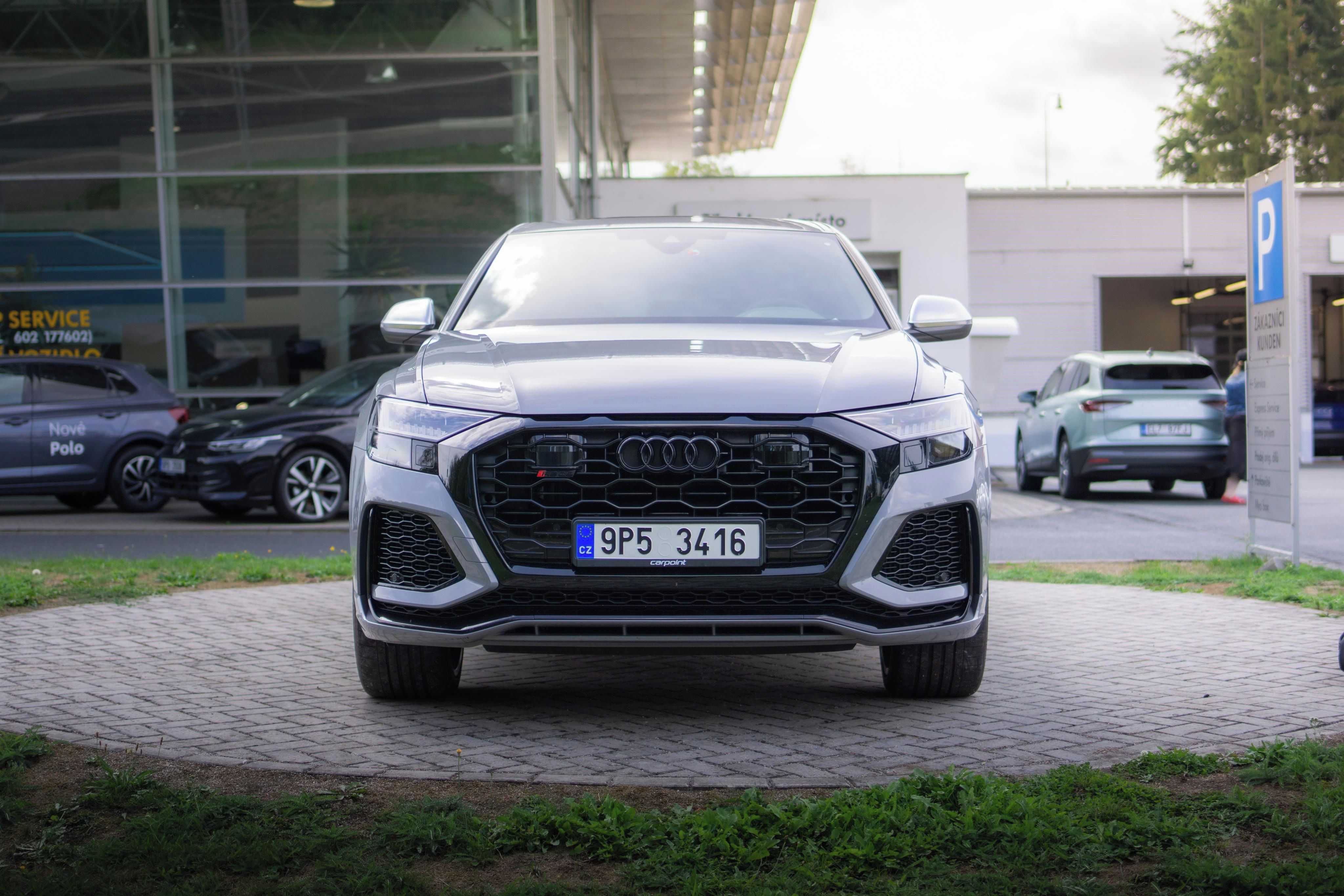 Audi RS Q8, kůže Valcona, Bang Olufsen - fotka 2