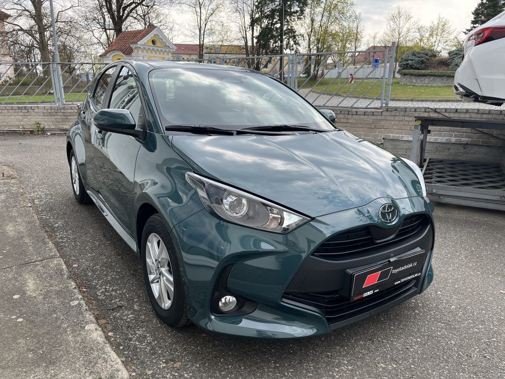 Toyota Yaris, 1.5L HEV116 CVT Comfort - fotka 3