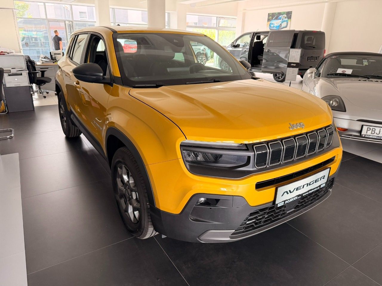 Jeep Avenger, Longitude 1.2 Turbo 100k MT6 E - fotka 4