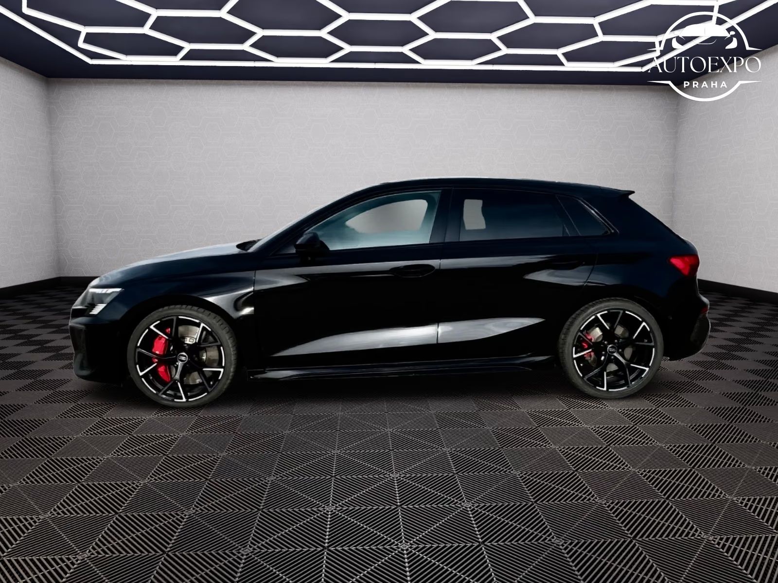 Audi RS3, | Matrix |RS-Design červený - fotka 5