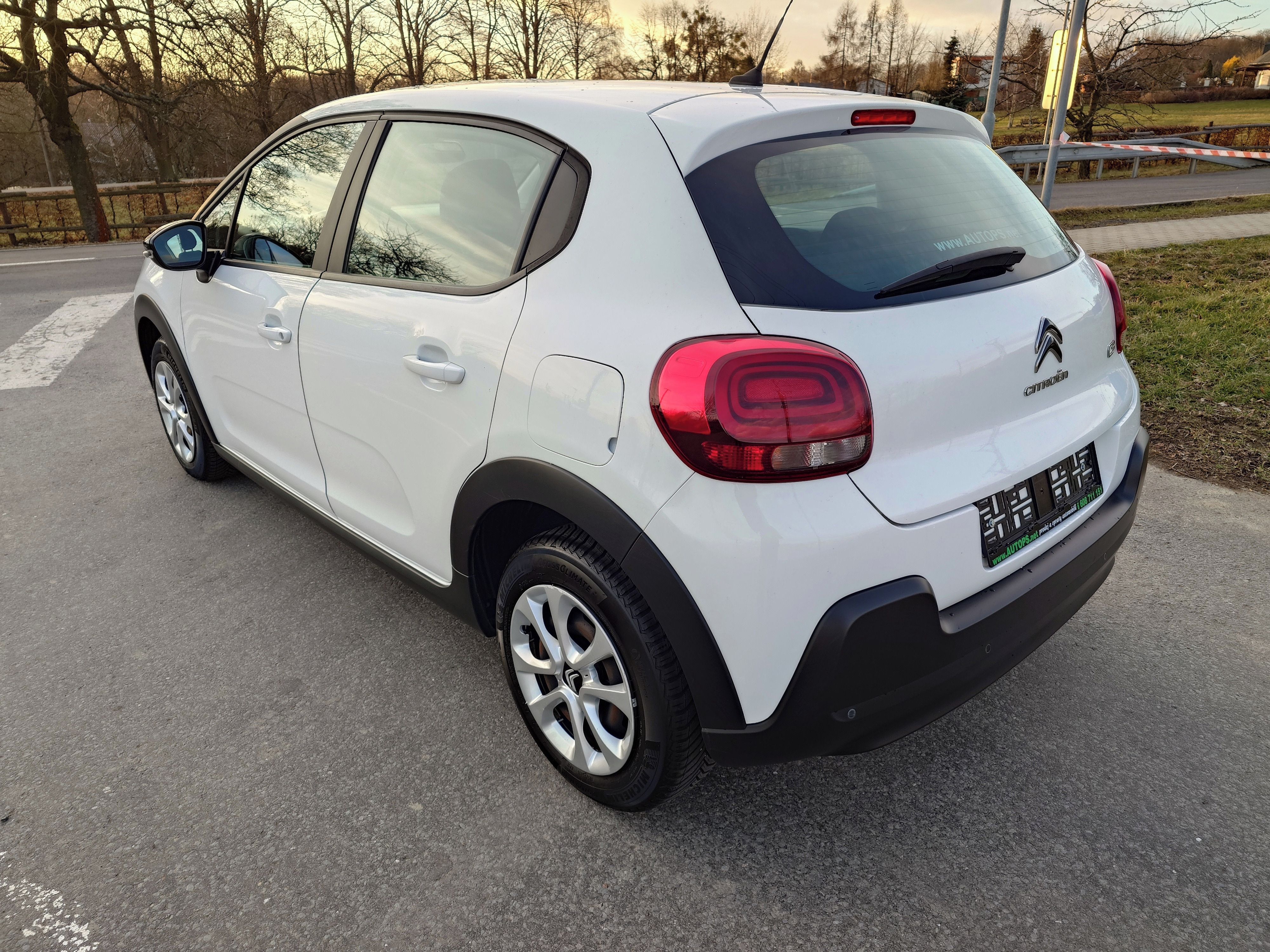 Citroën C3, 1.2 PureTech Klima NAVI - fotka 3