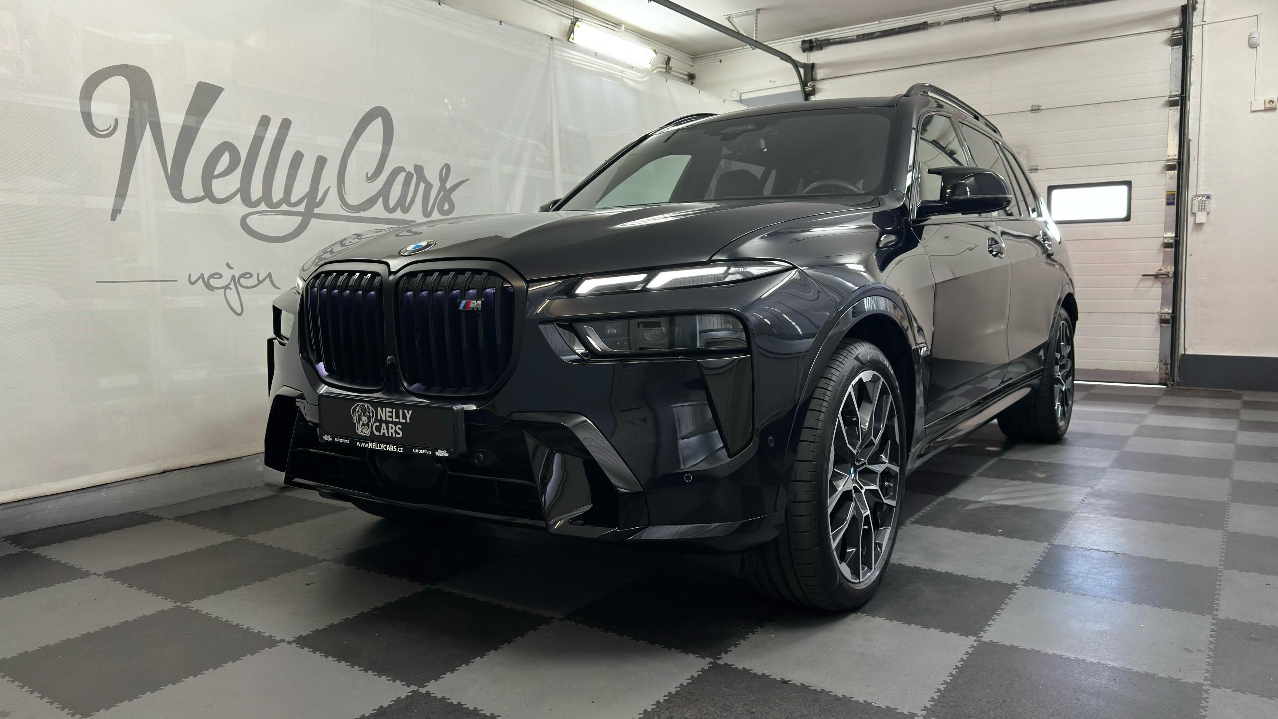 BMW X7, M60i X-DRIVE / ZÁRUKA / 7 MÍST - fotka 3