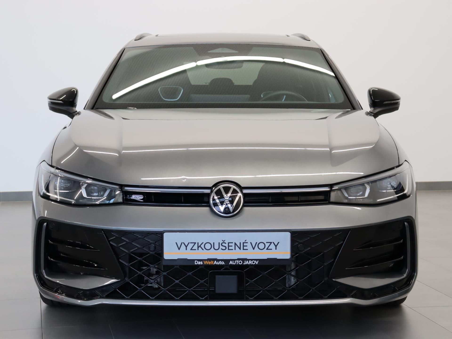 Volkswagen Passat, R-LINE 2,0 TDI 142 KW 4MOT - fotka 4