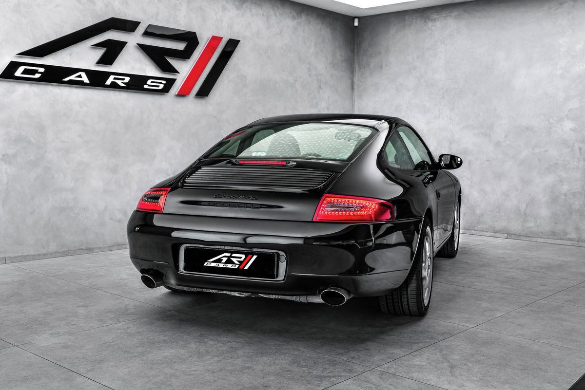 Porsche 911, 996 Carrera - fotka 6
