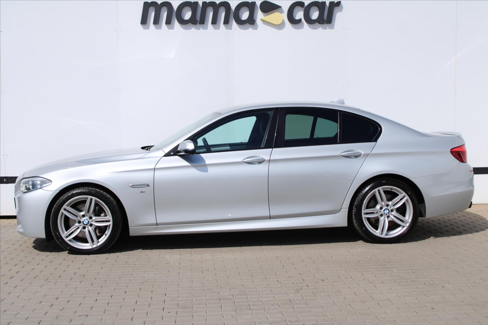 BMW Řada 5, 530d xDrive 190kW M PAKET ČR - fotka 4