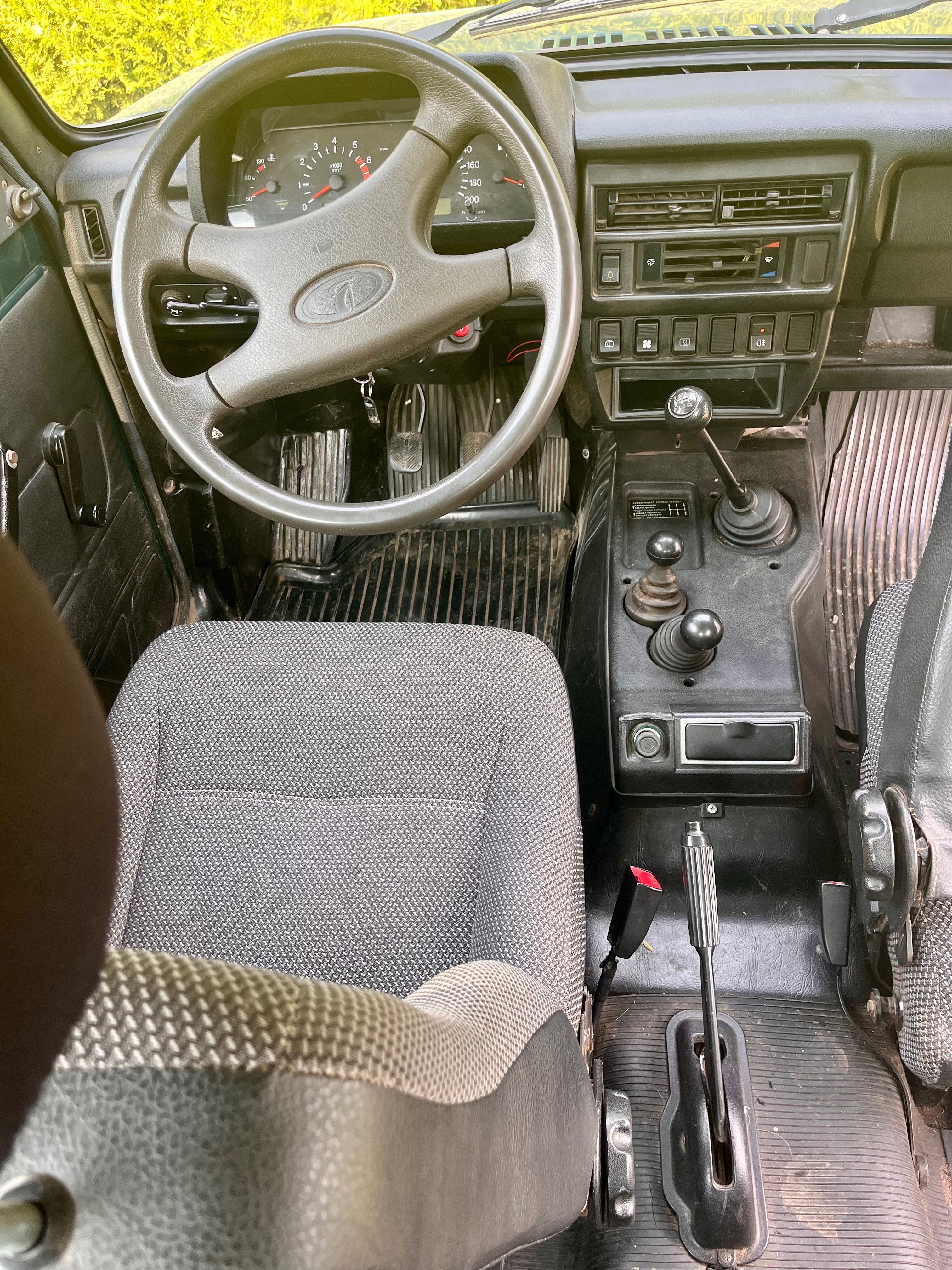 Lada Niva, 1,7i (61kW) - fotka 5
