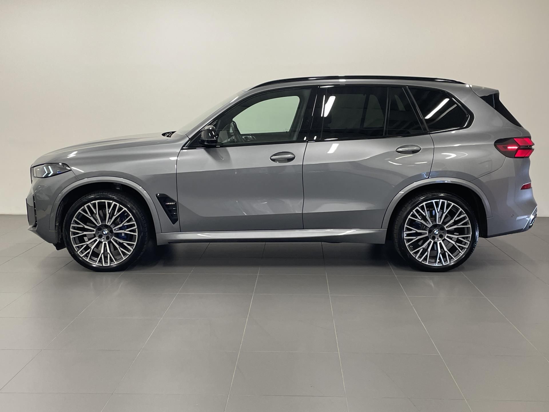 BMW X5, X5 M60i xDrive M PRO - fotka 3