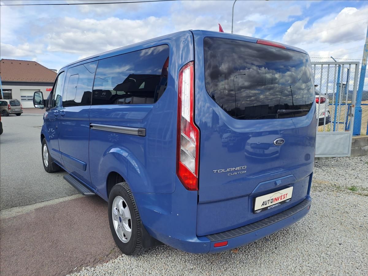 Ford Tourneo Custom, 2,0 TDCI 9.MÍST - fotka 4