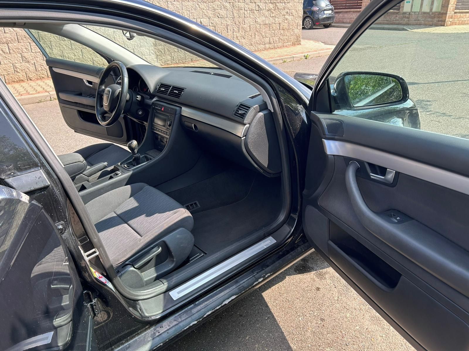 Audi A4 Avant, 1.9 TDI - servisováno - fotka 6