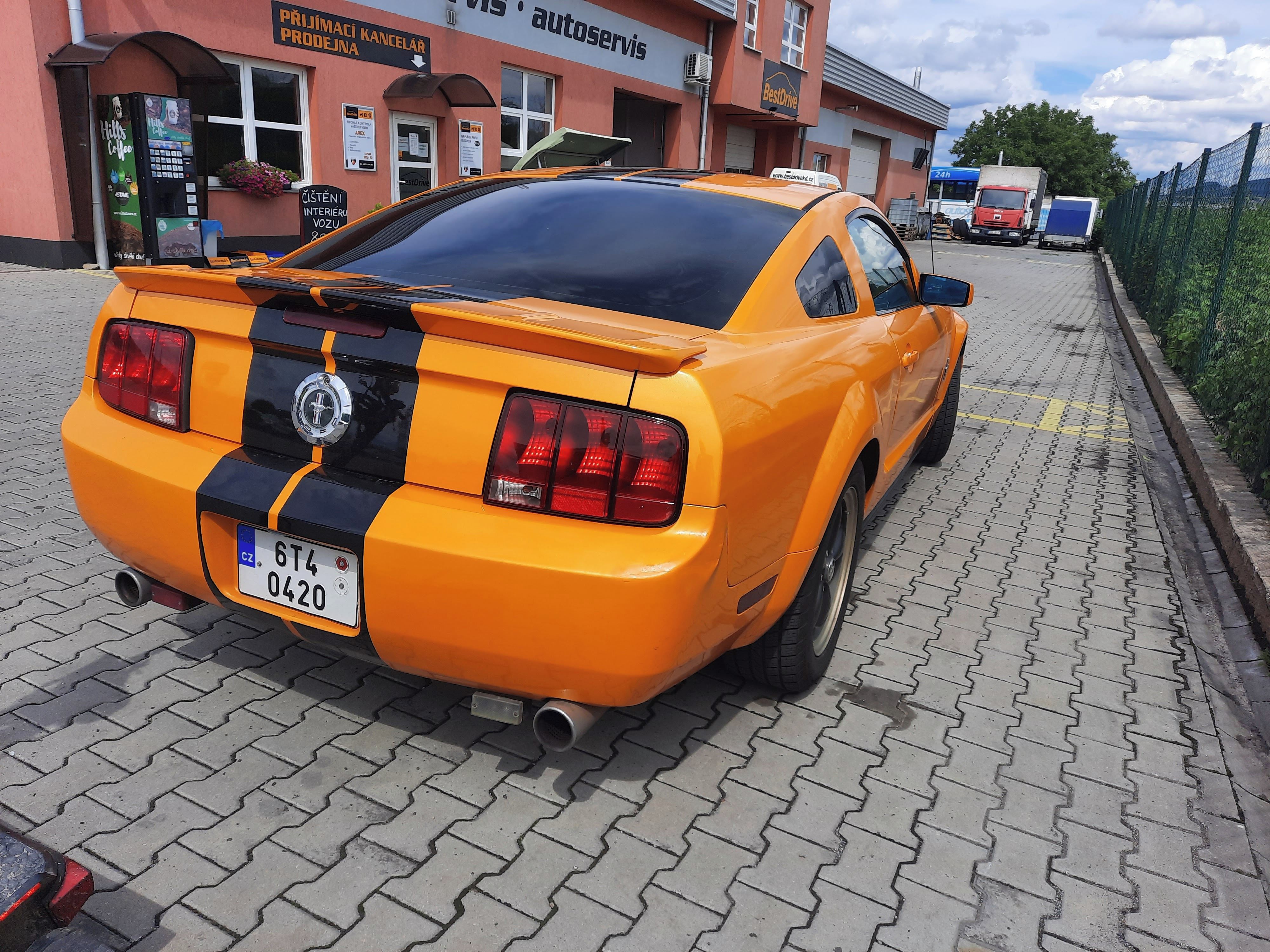 Ford Mustang, Ford Mustang 4.0 manuál, 2007 - fotka 3