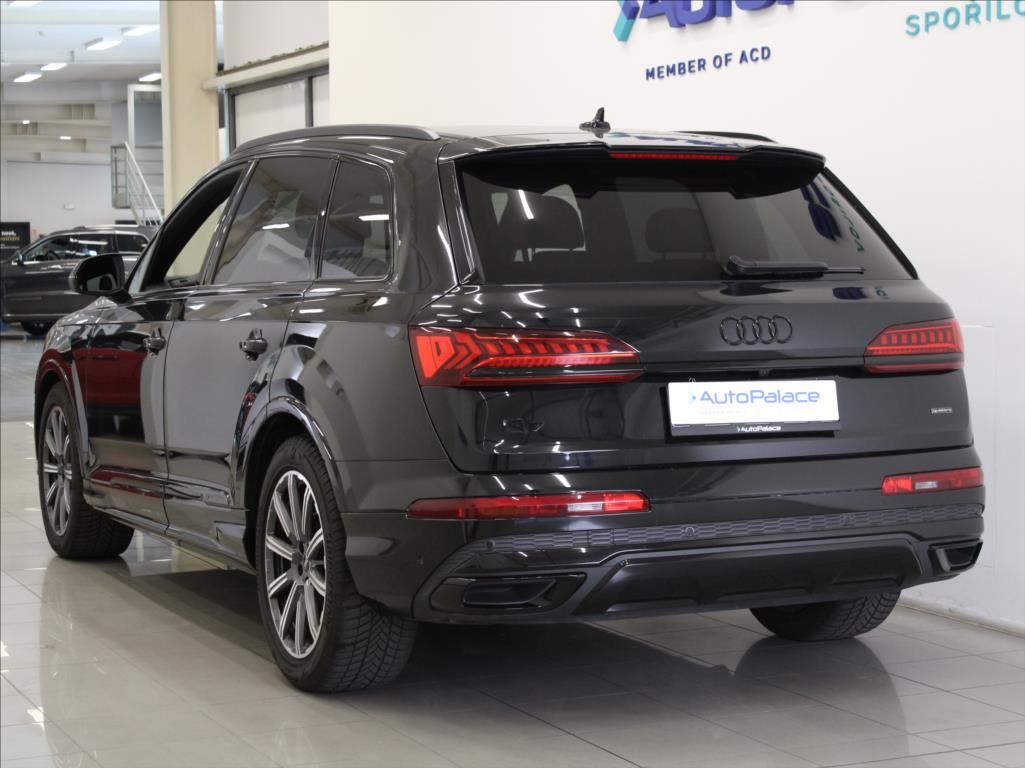 Audi Q7, 3,0 50TDi S-Line 36tkm. ČR - fotka 3