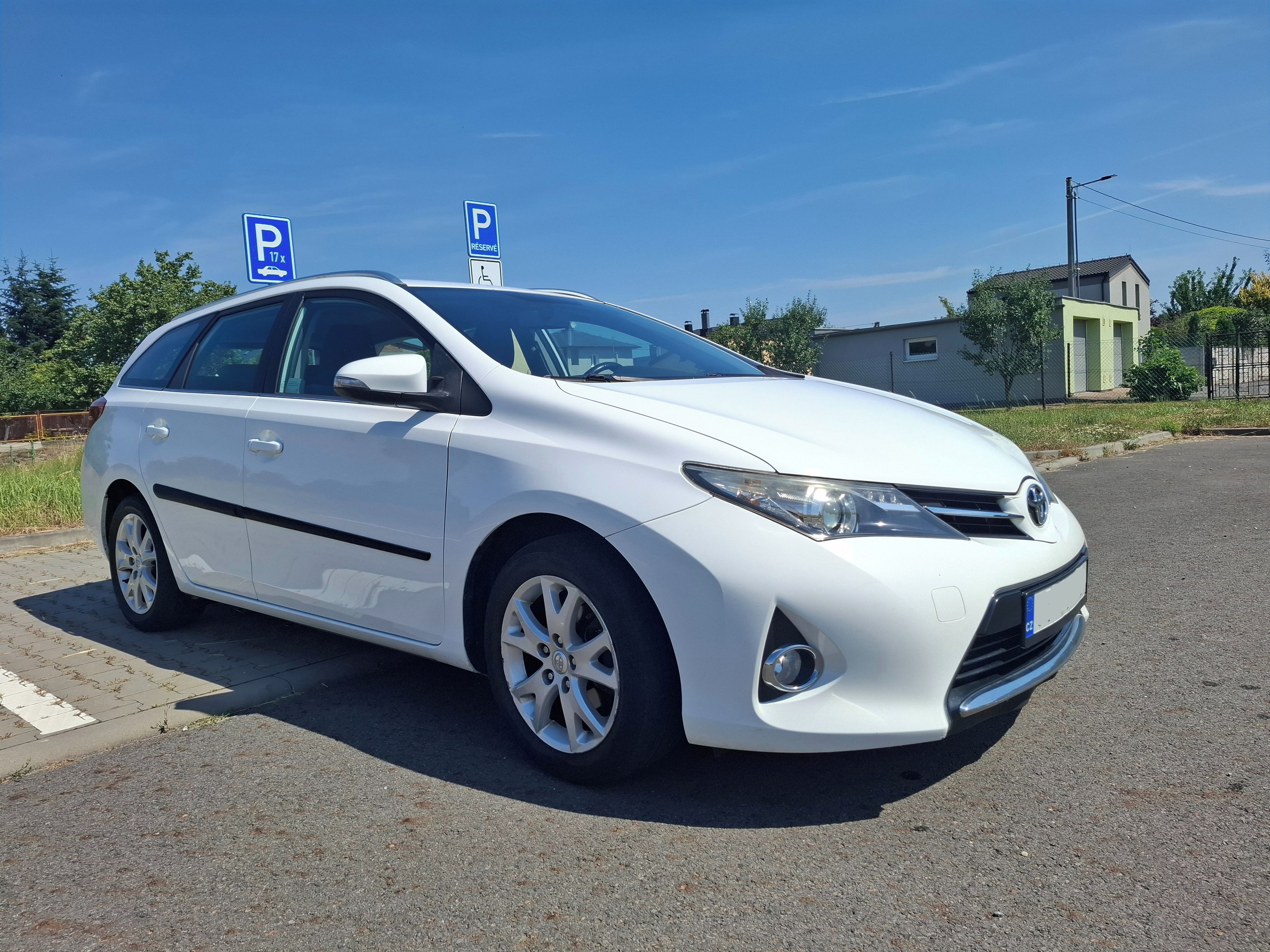 Toyota Auris, Toyota Auris Touring Sports - fotka 3