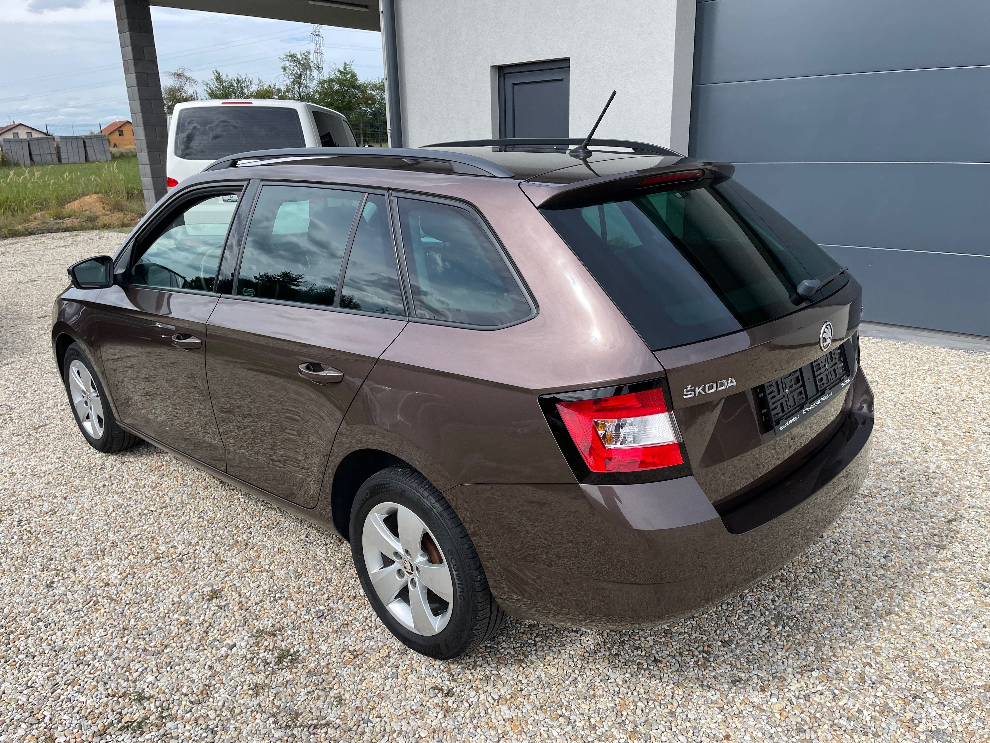 Škoda Fabia, 1,2 TSI 66KW STYLE MR 2017 - fotka 3