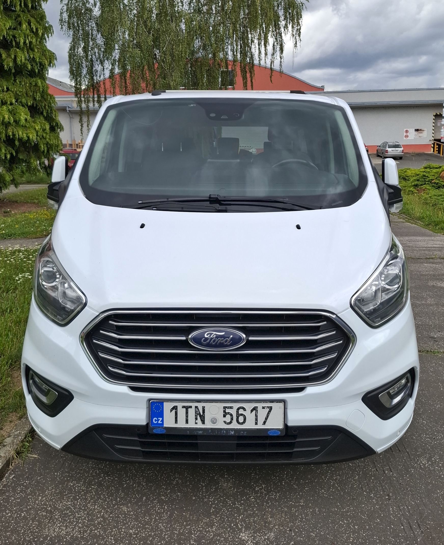 Ford Tourneo Custom, 2.0 Ecoblue diesel 125 kW - fotka 2