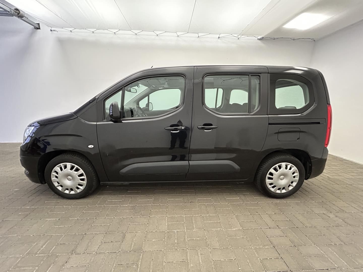 Opel Combo, 1.2 81kW Enjoy - fotka 3