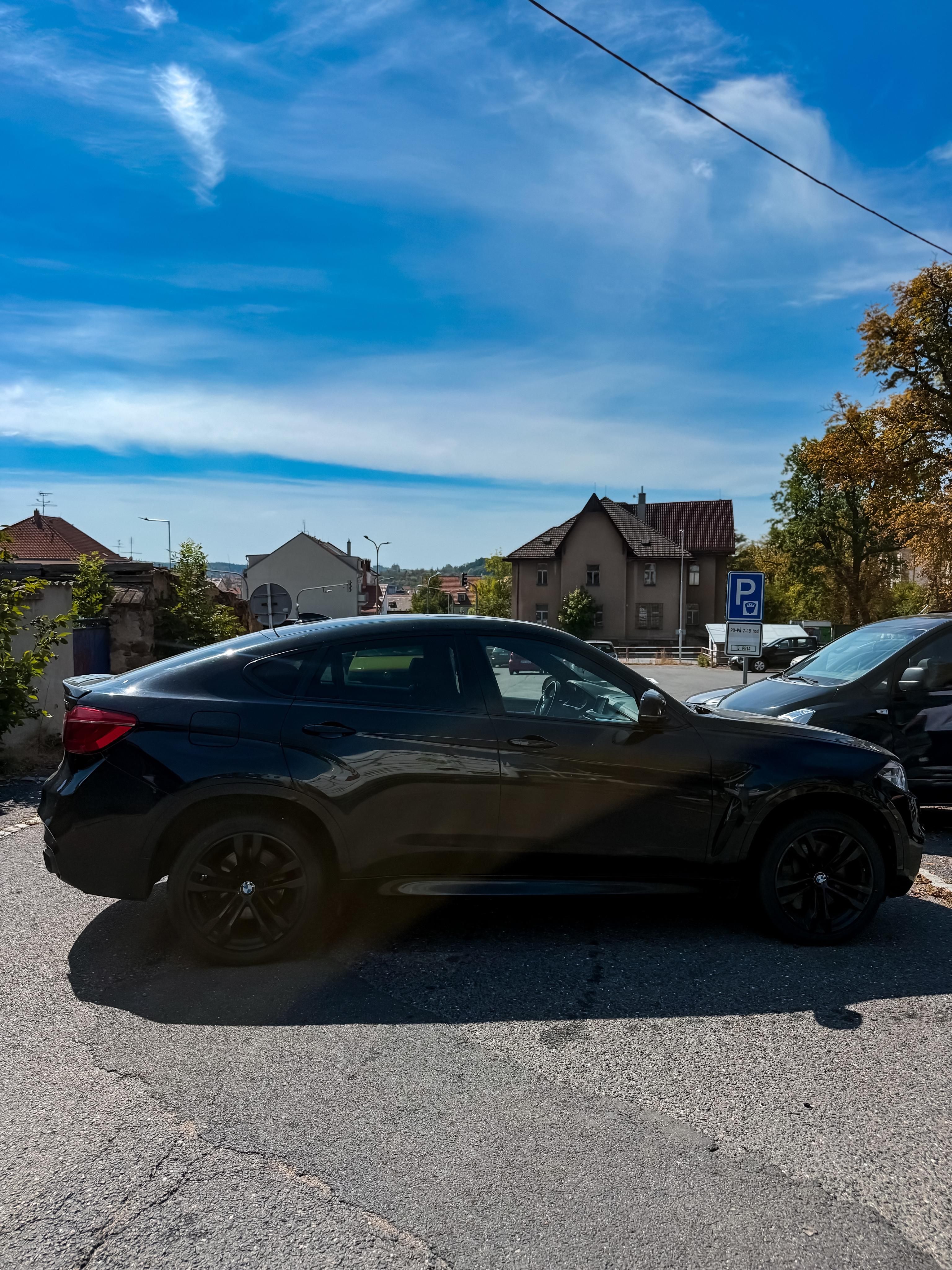 BMW X6, M50d 280kW - fotka 3