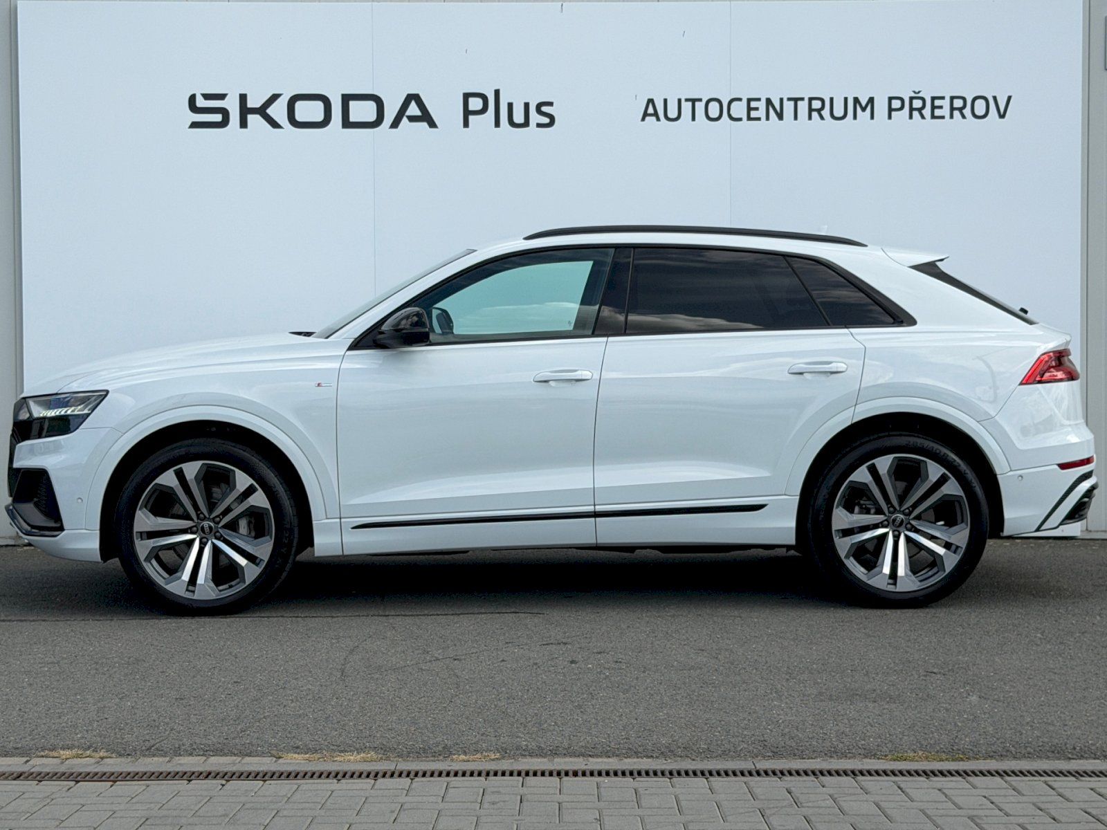 Audi Q8, 50 TDI 210kW Quattro S-LINE - fotka 3